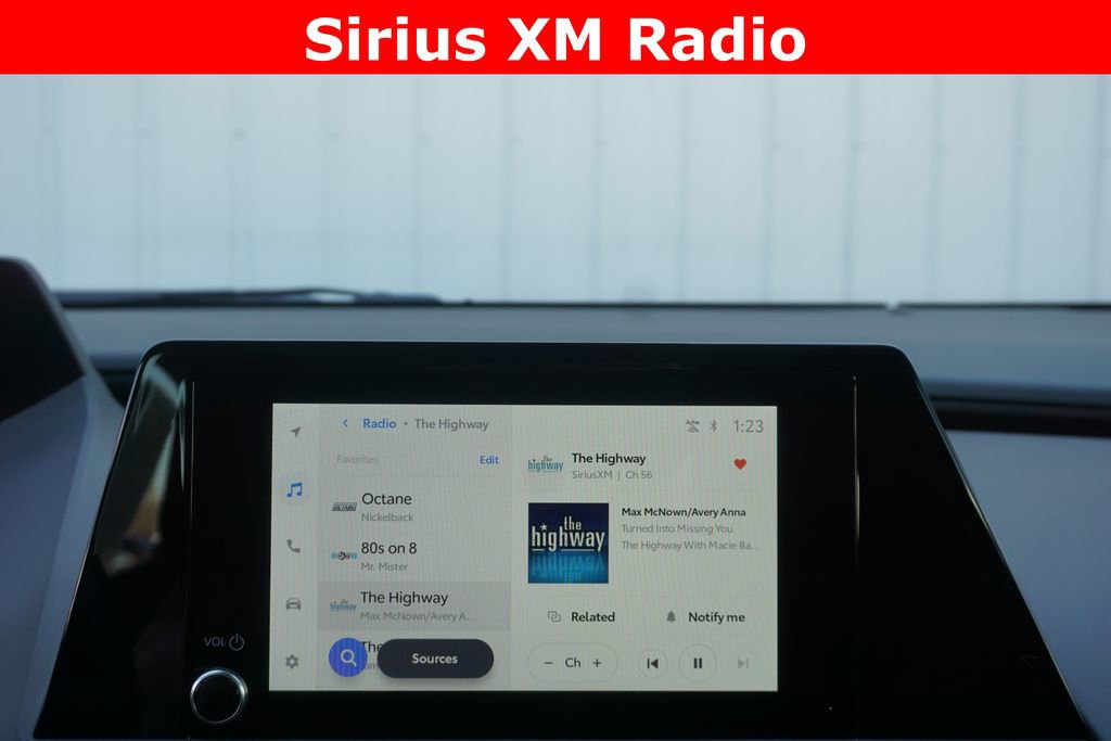 Used 2024 Toyota Prius XLE AWD/4WD image 10