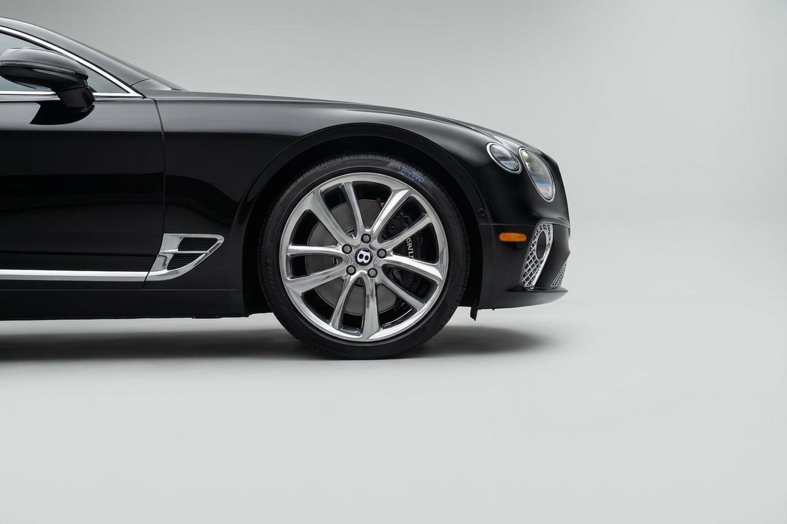 Used 2023 Bentley Continental GT Azure AWD/4WD image 6