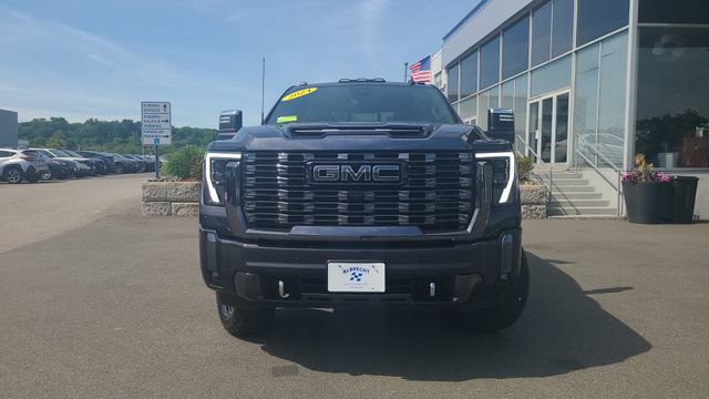 Used 2024 GMC Sierra 2500 Denali Ultimate w/ LPO, GMC Protection Package AWD/4WD image 2