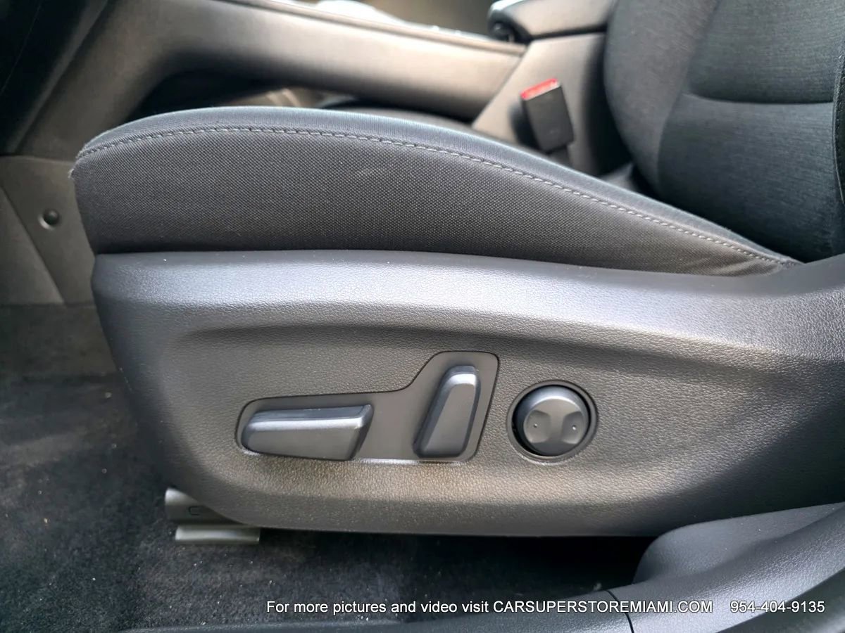 Used 2023 Hyundai Kona SEL FWD image 39
