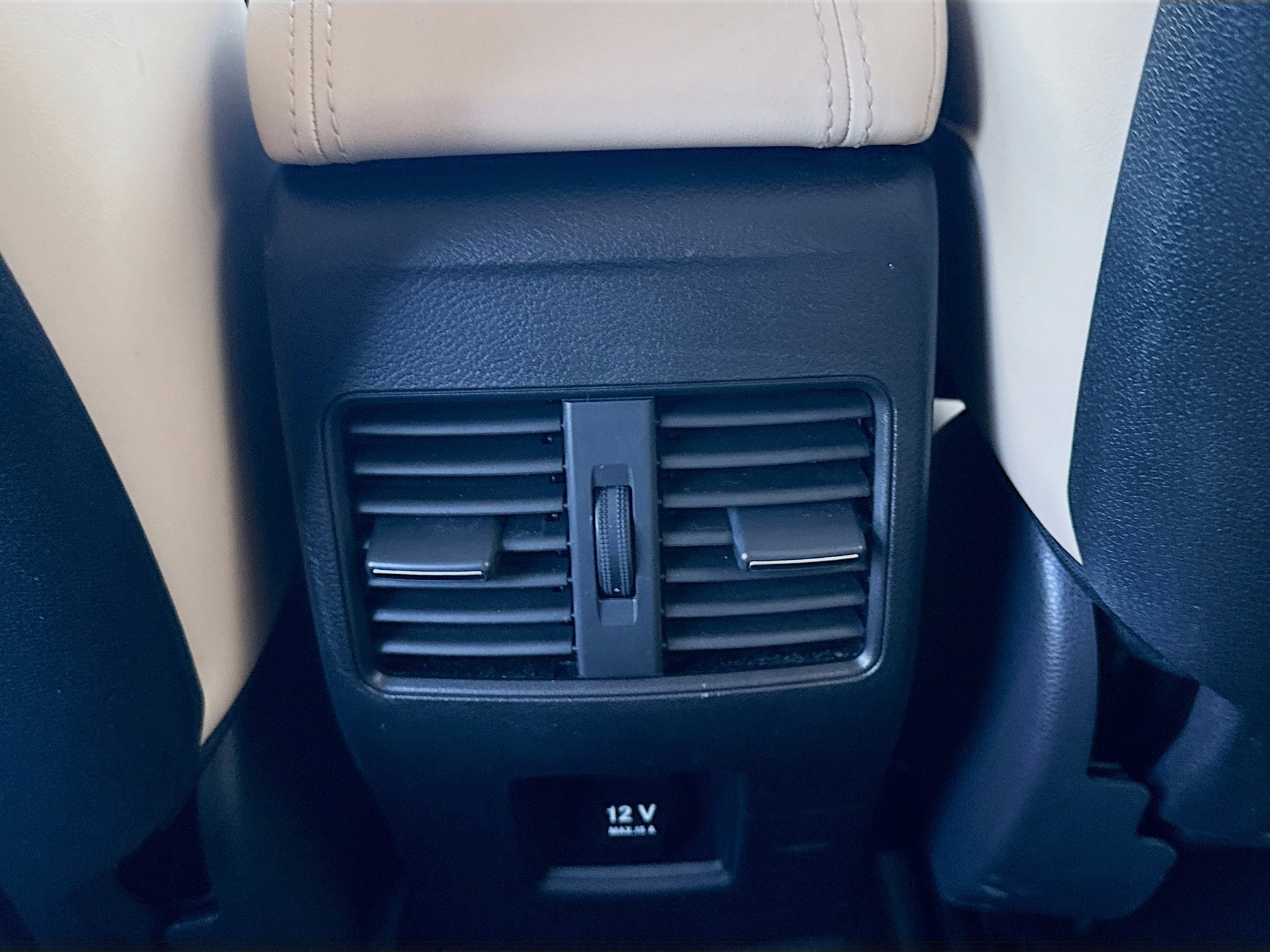 Used 2017 INFINITI QX30 Premium w/ Navigation Package image 22