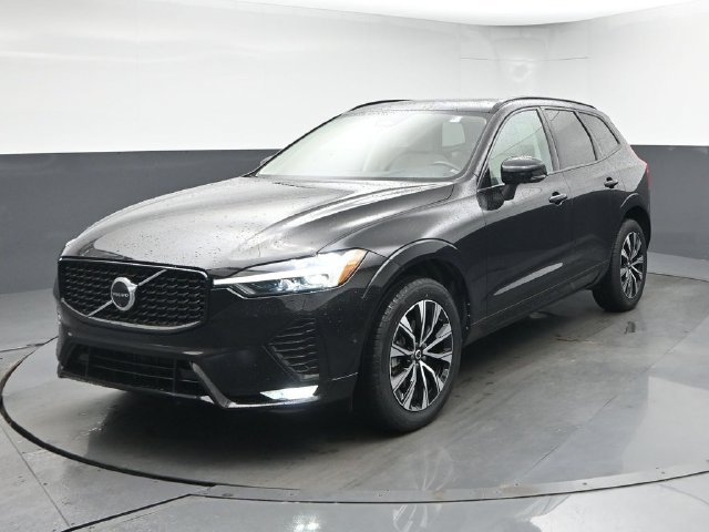 Used 2024 Volvo XC60 B5 Plus w/ Protection Package Premier AWD/4WD image 3