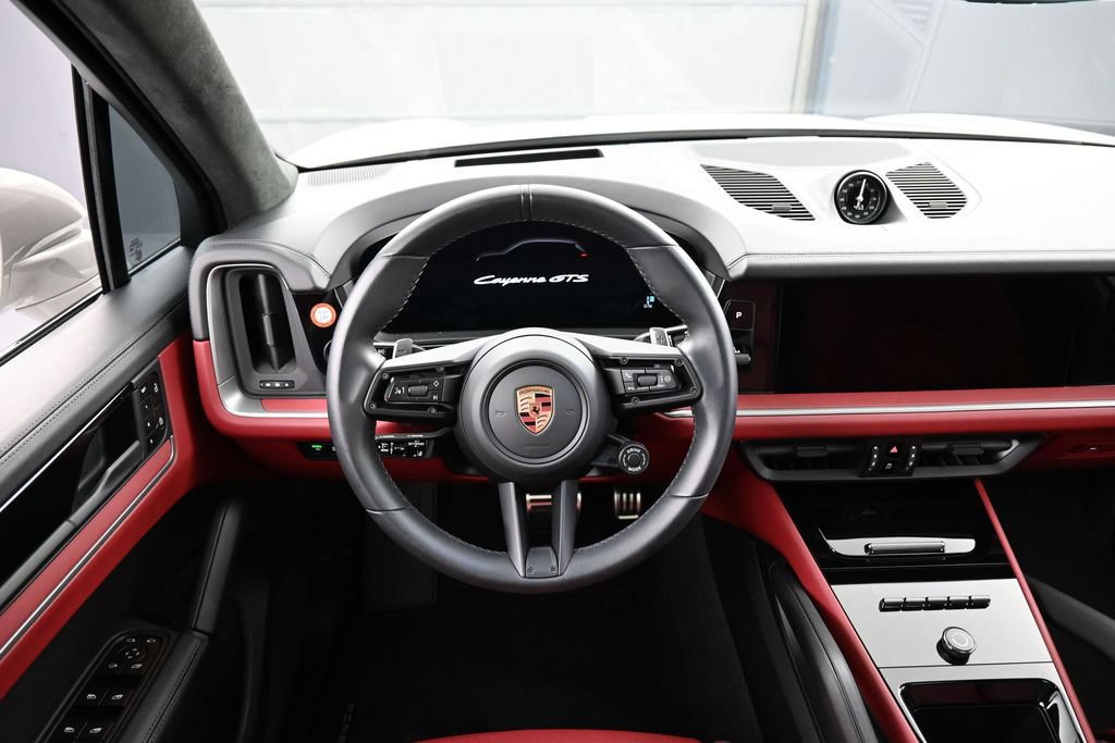 Certified 2025 Porsche Cayenne GTS AWD/4WD image 18