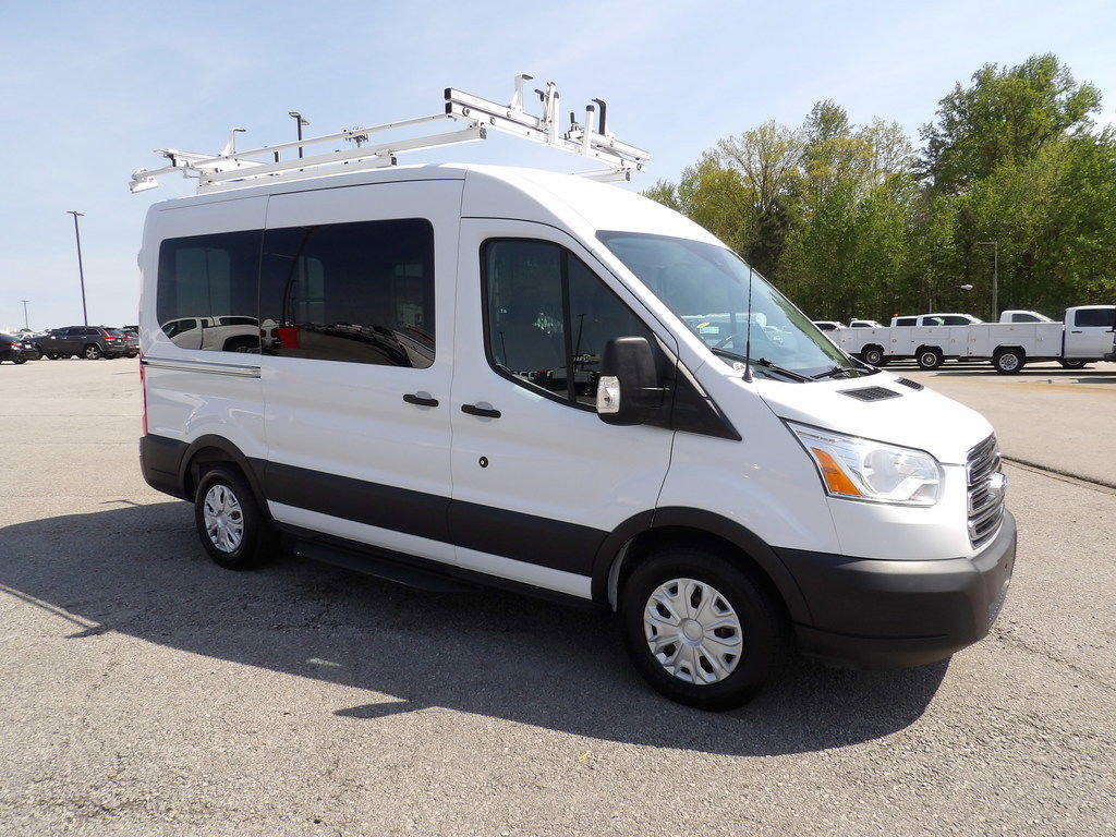 Used 2019 Ford Transit 150 XLT RWD image 10