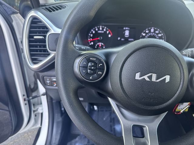 Used 2022 Kia Soul LX w/ Technology Package FWD image 16