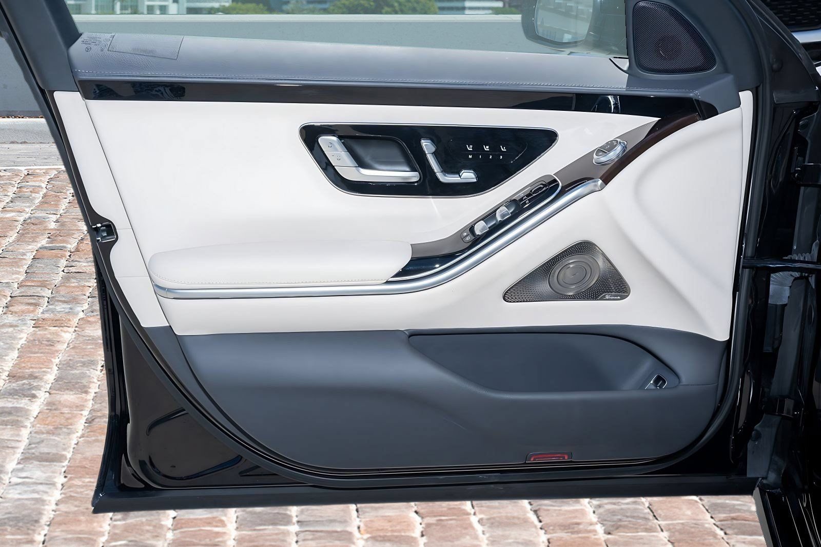 Used 2022 Mercedes-Benz S 500 4MATIC image 11