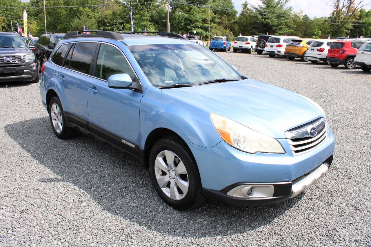 Used 2010 Subaru Outback 2.5i Limited AWD/4WD image 4