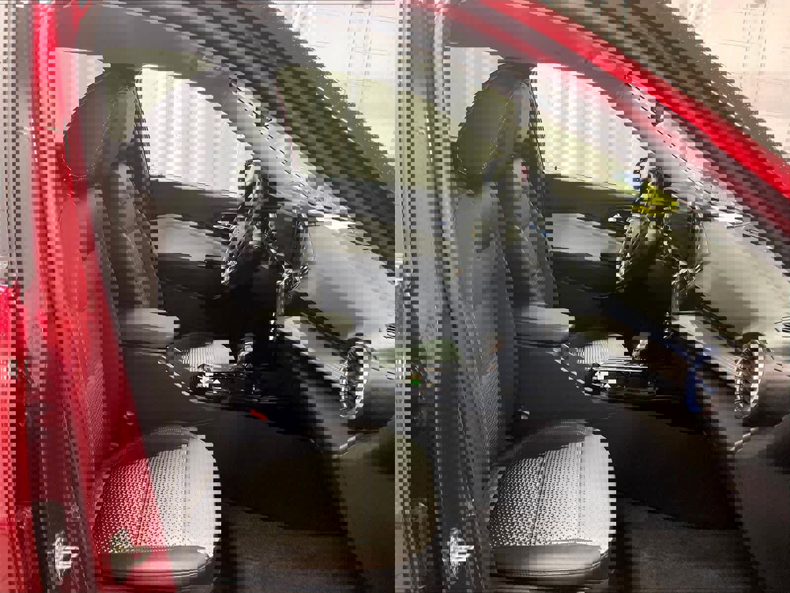 Used 2025 Chevrolet Trax LT w/ LT Convenience Package FWD image 11