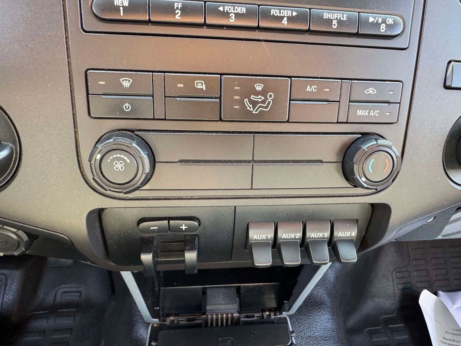 Used 2015 Ford F550 2WD Regular Cab Super Duty image 23