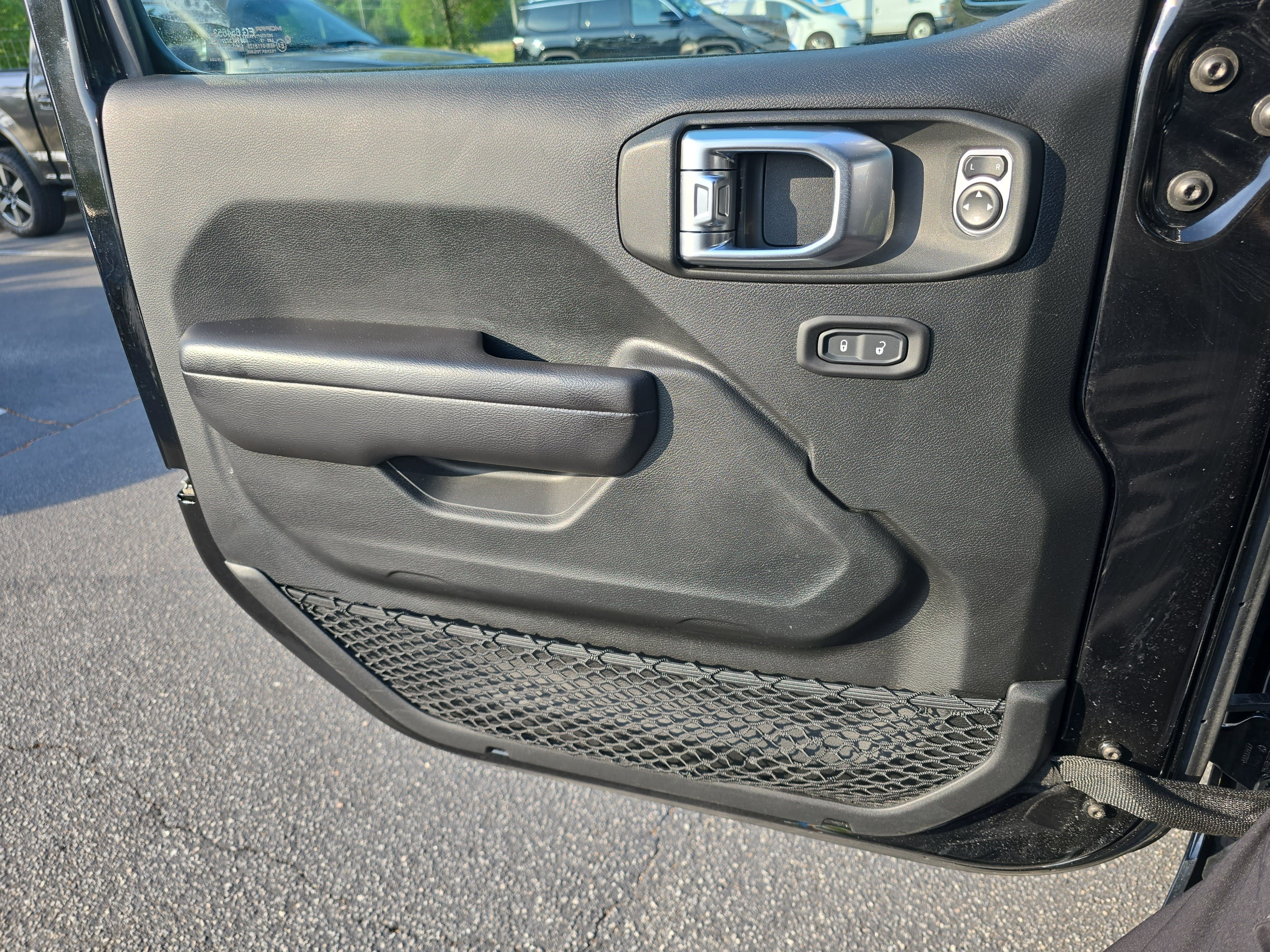 Used 2020 Jeep Wrangler Sport AWD/4WD image 25