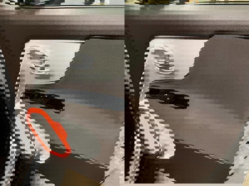 Used 2017 Jeep Renegade Latitude image 21