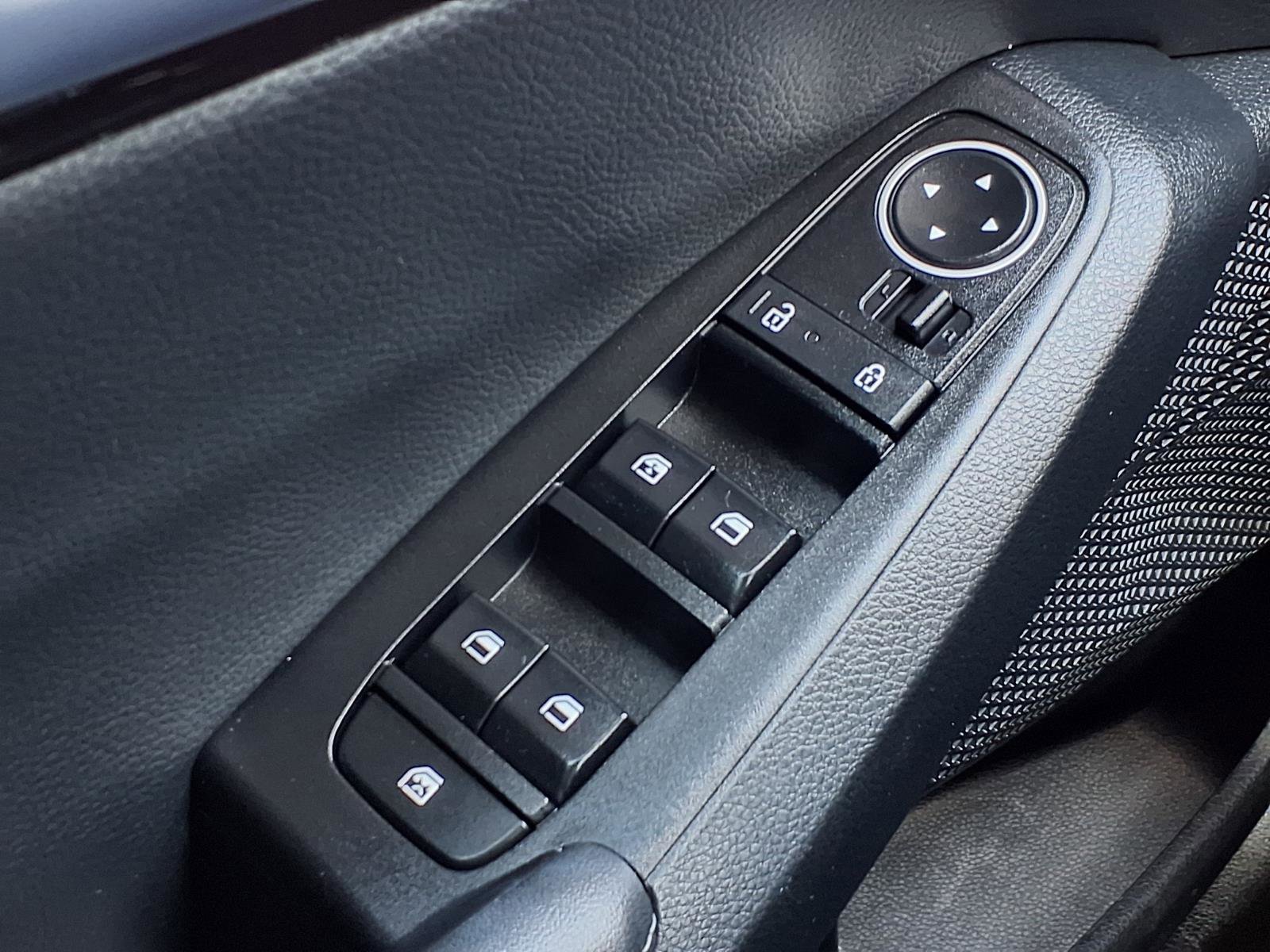 Used 2025 Kia Seltos S image 23