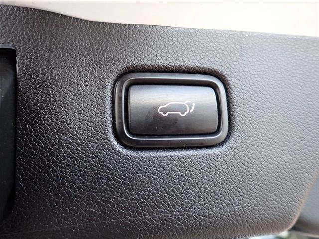 Used 2018 Kia Sorento SX image 9