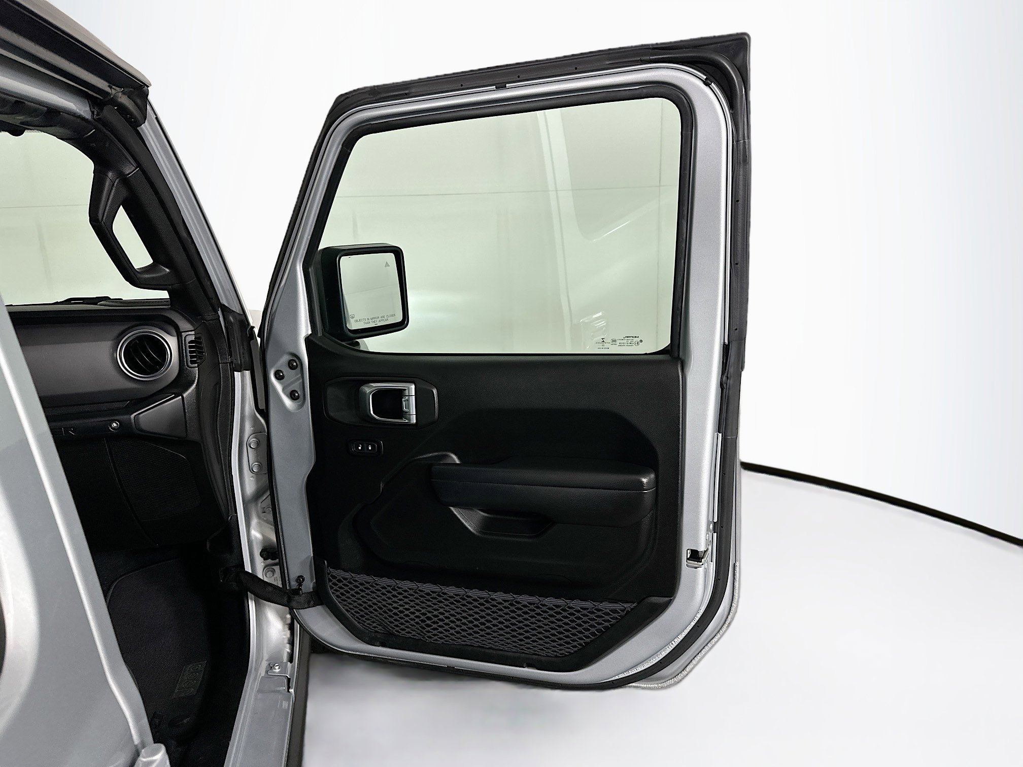 Used 2023 Jeep Wrangler Unlimited Rubicon 4xe w/ Safety Group image 31