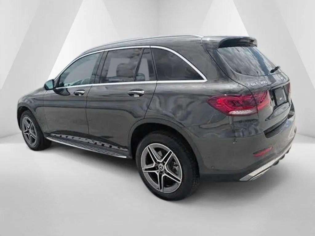 Used 2022 Mercedes-Benz GLC 300 4MATIC image 5