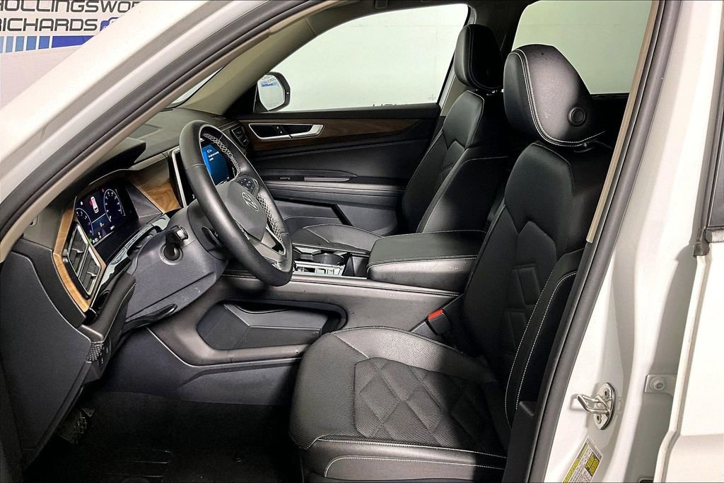 Used 2025 Volkswagen Atlas SE image 20