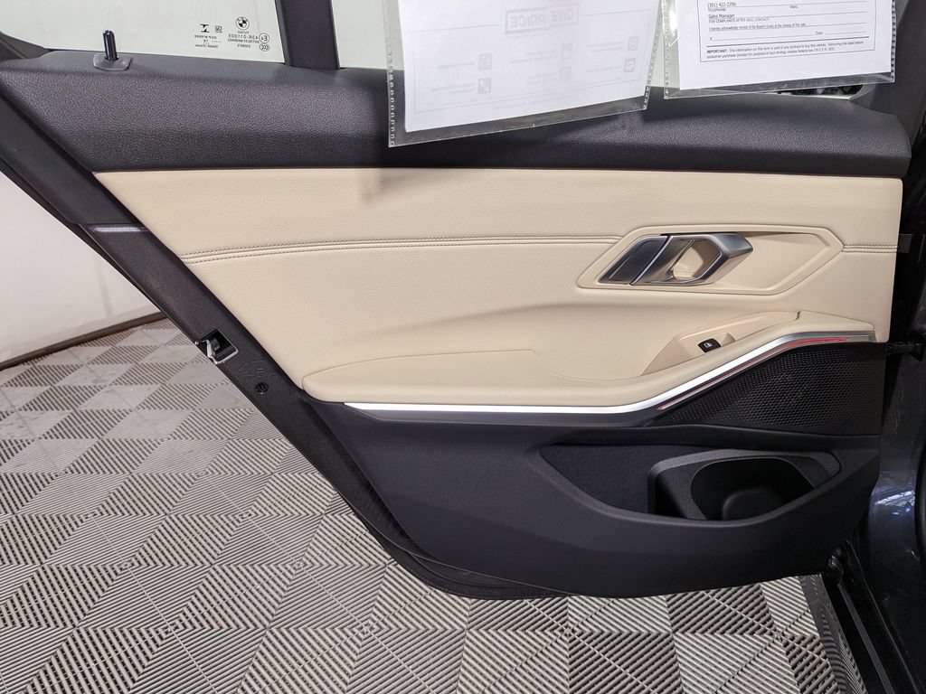 Used 2019 BMW 330i xDrive Sedan w/ Premium Package AWD/4WD image 41