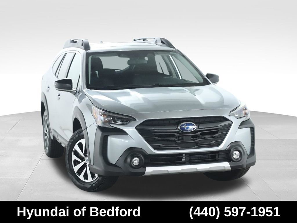 Used 2024 Subaru Outback Premium AWD/4WD image 1