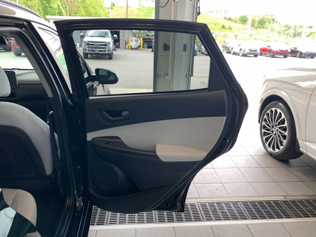 Certified 2023 Hyundai Kona SEL w/ Cargo Package AWD/4WD image 18