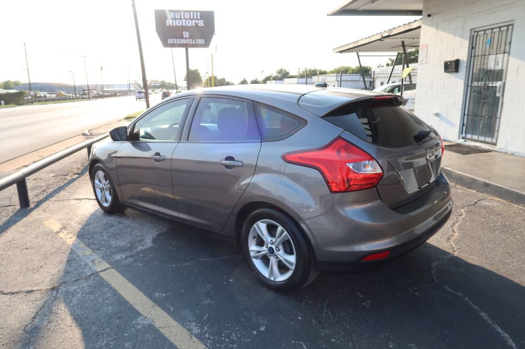 Used 2014 Ford Focus SE FWD image 4