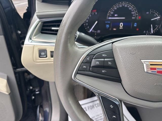 Used 2017 Cadillac XT5 Luxury w/ Driver Awareness Package image 18