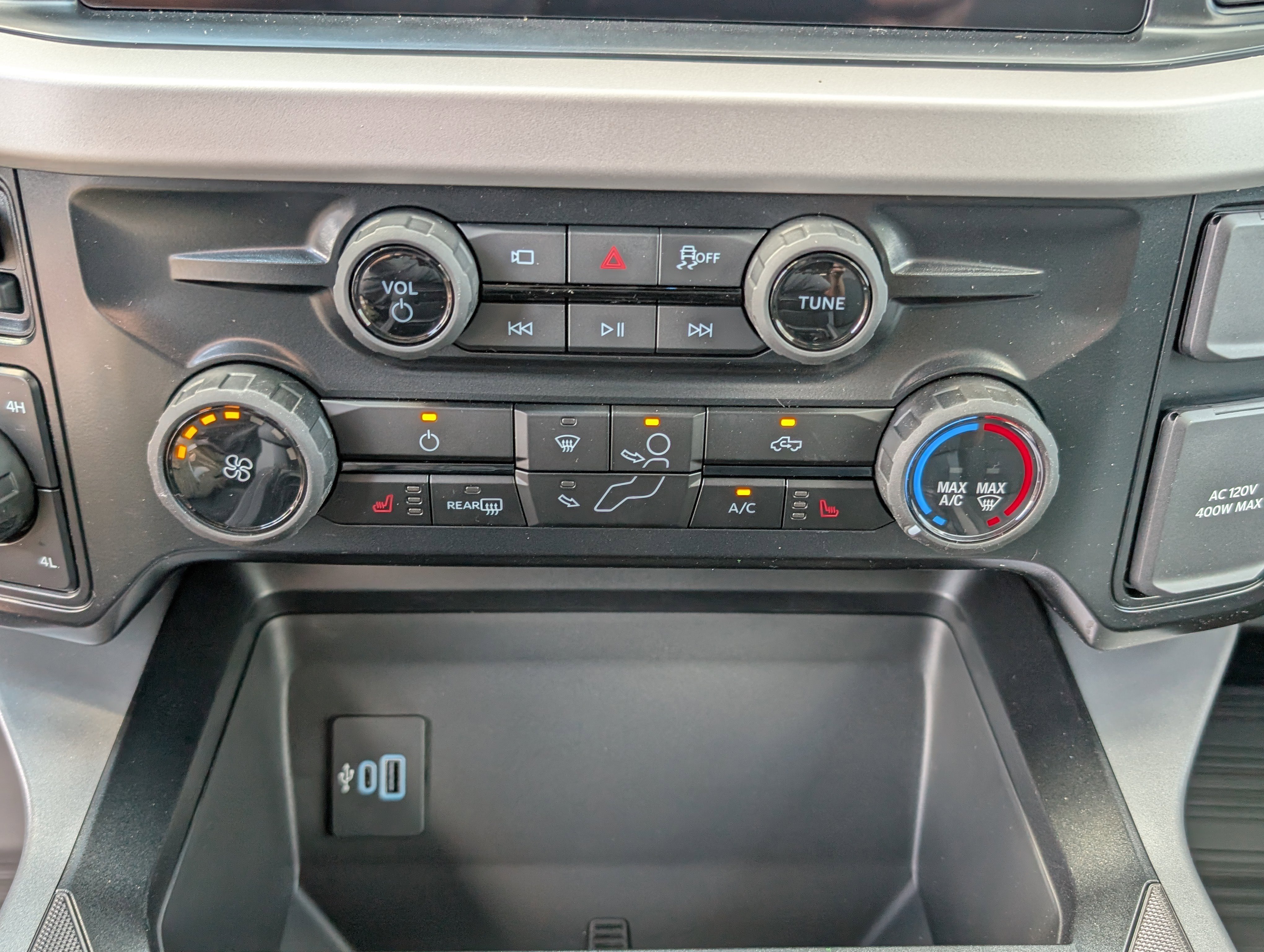 New 2026 Ford F250 XLT w/ XLT Premium Package image 26