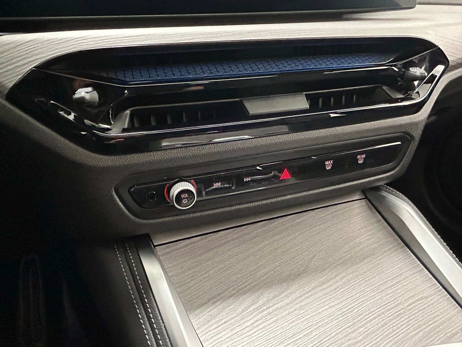 Used 2025 BMW i4 xDrive40i image 19