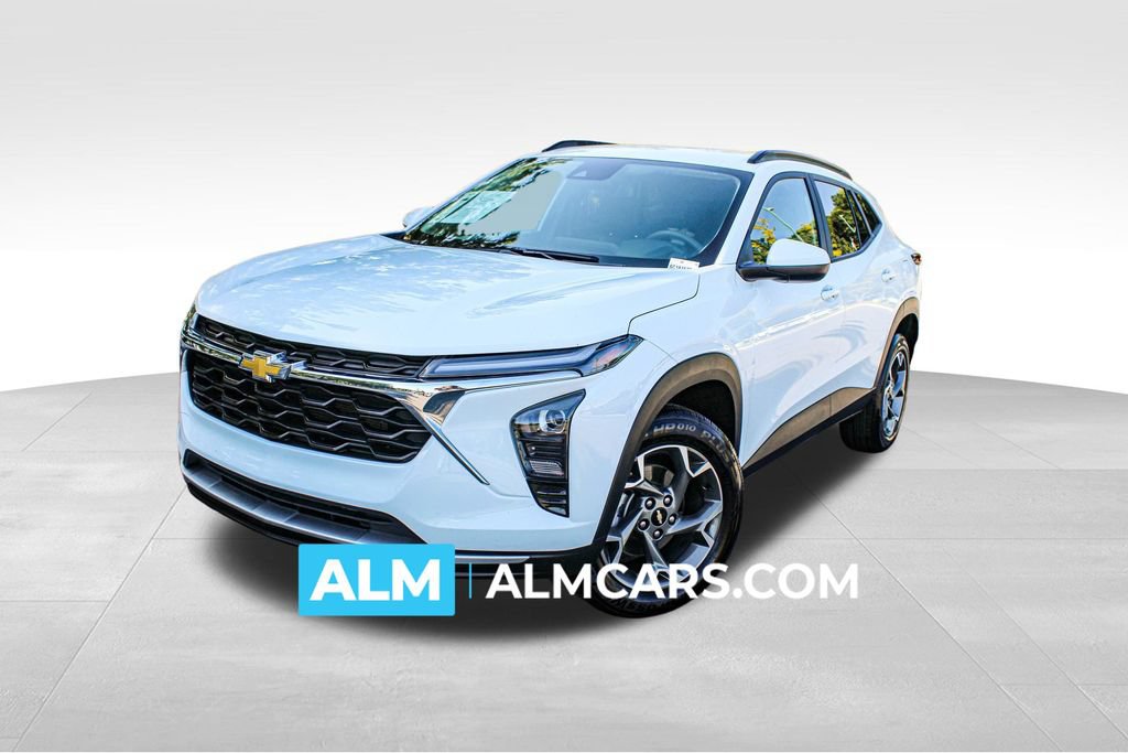 Used 2025 Chevrolet Trax LT FWD image 1