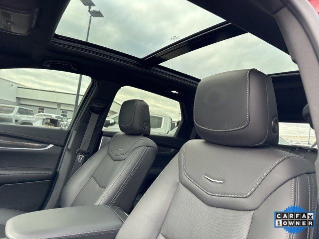 Used 2023 Cadillac XT5 Sportv w/ Technology Package image 17