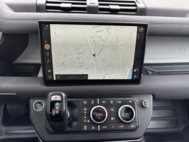Used 2022 Land Rover Defender 110 X-Dynamic SE image 24