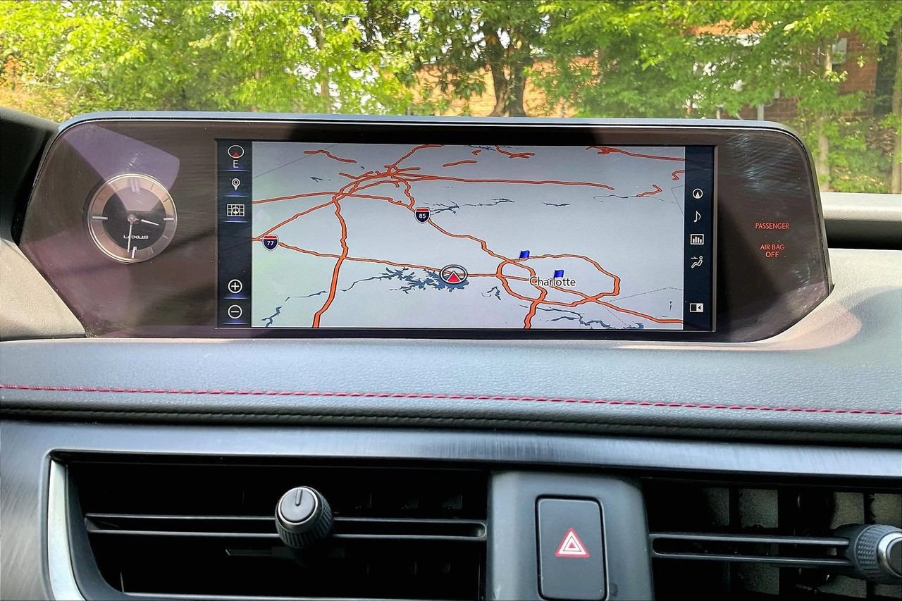 Used 2019 Lexus UX 200 F Sport w/ F Sport Premium Package FWD image 13