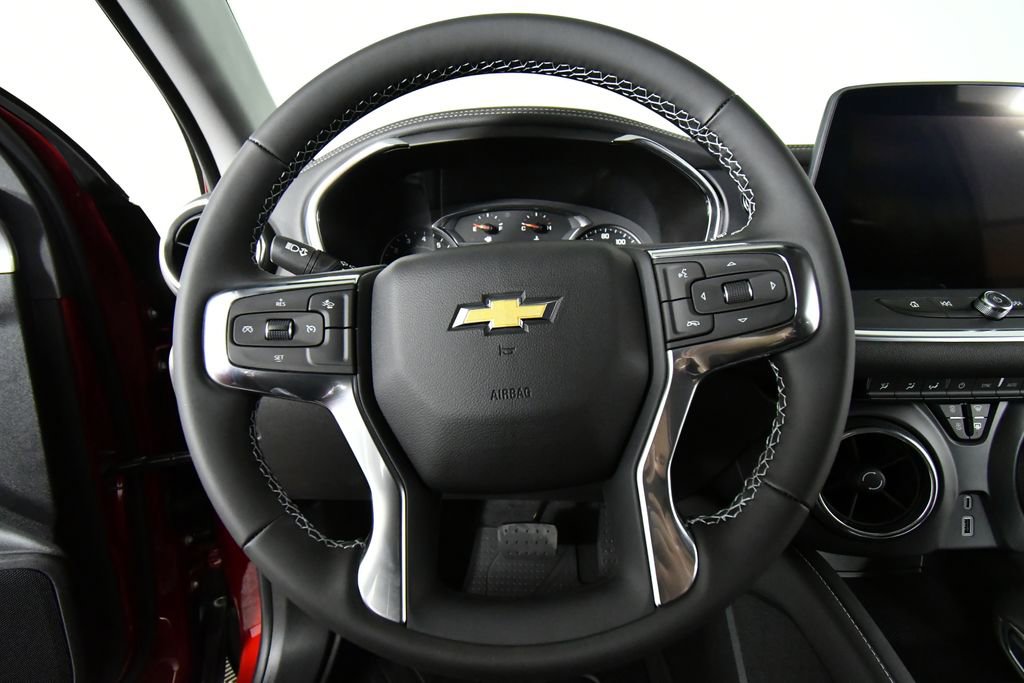 New 2026 Chevrolet Blazer LT w/ Midnight/Sport Edition AWD/4WD image 2