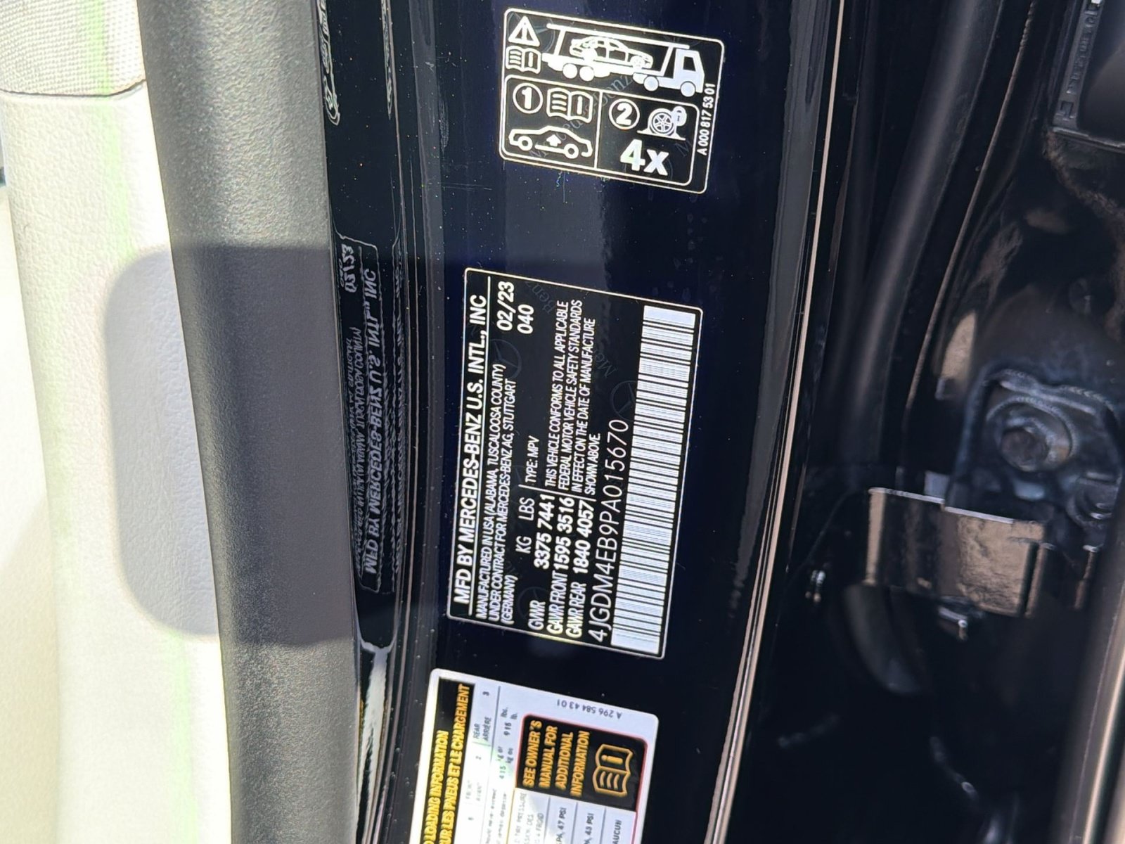 Used 2023 Mercedes-Benz EQS 580 4MATIC SUV image 28