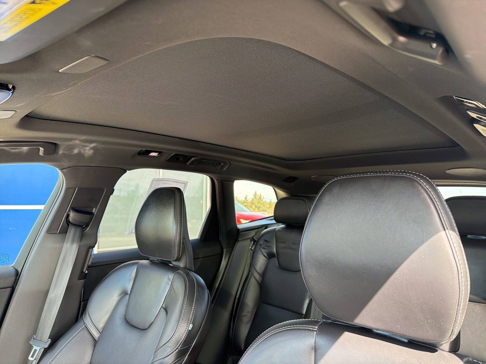 Used 2024 Volvo XC60 B5 Ultimate w/ Protection Package Premier image 16