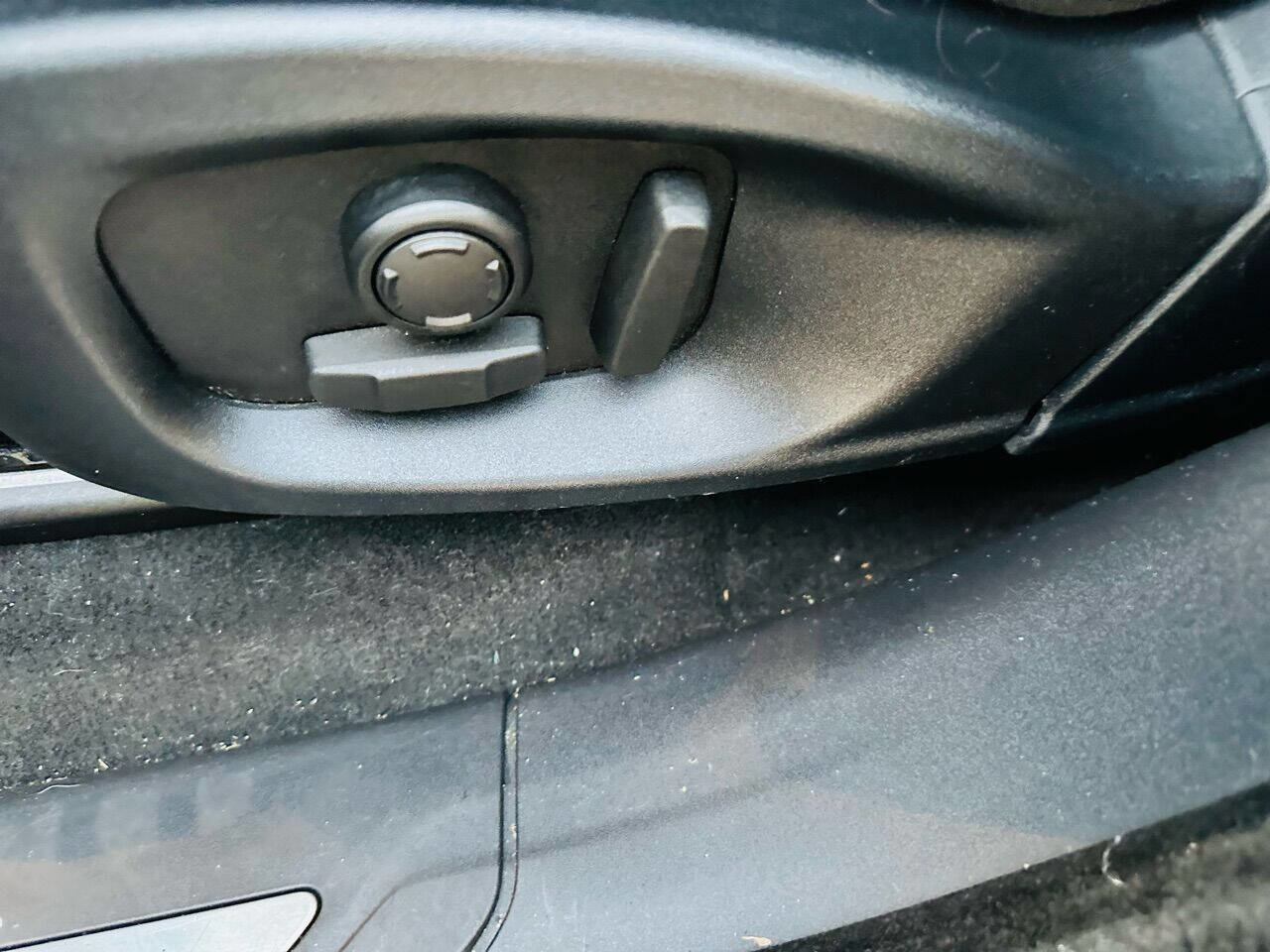 Used 2017 Jaguar F-PACE Prestige image 15