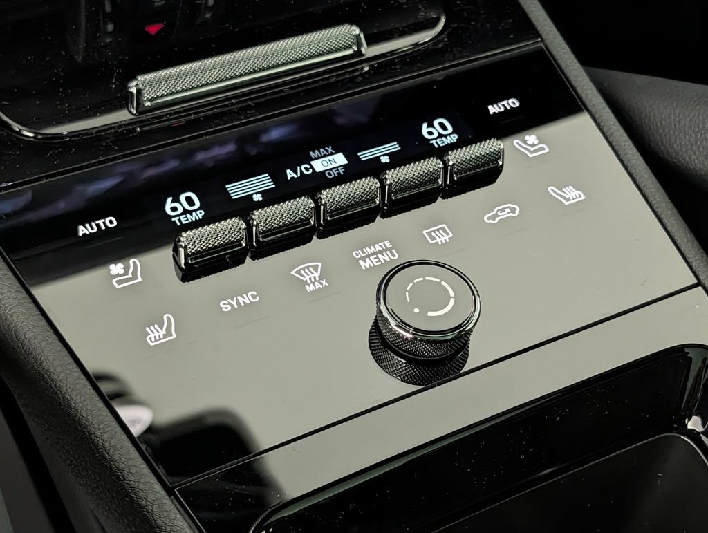New 2026 Porsche Cayenne Coupe AWD/4WD image 36
