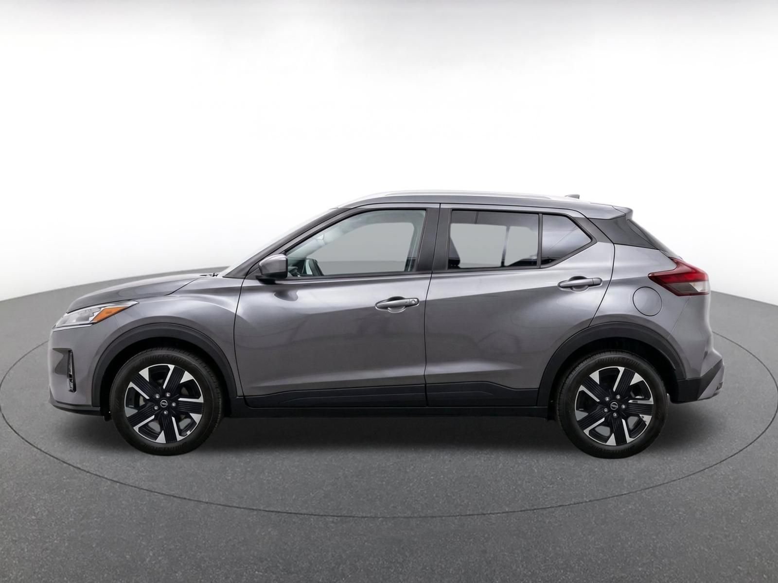 Used 2026 Nissan Kicks SV w/ Cold Weather Package AWD/4WD image 4