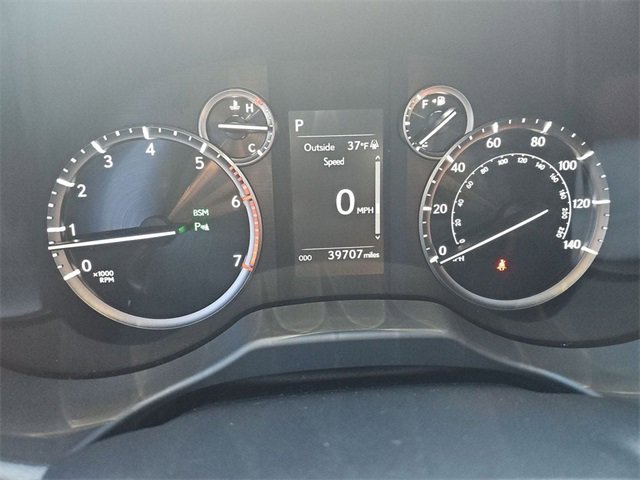 Used 2022 Lexus GX 460 Premium w/ Accessory Package image 16