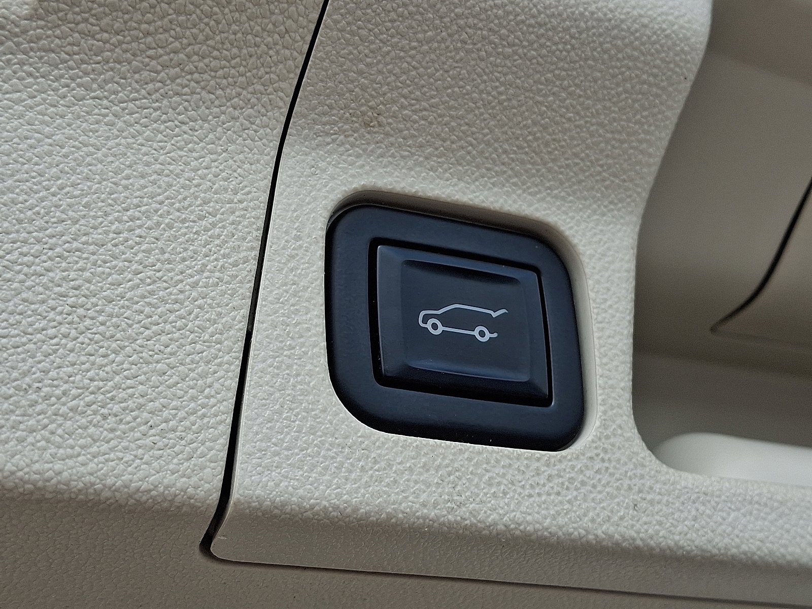 Used 2021 GMC Acadia Denali FWD image 29