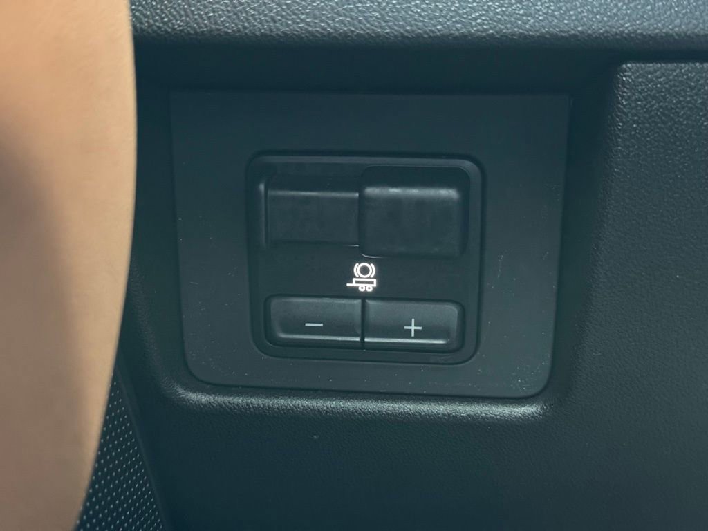 Used 2023 GMC Canyon AT4 w/ AT4 Premium Package image 22