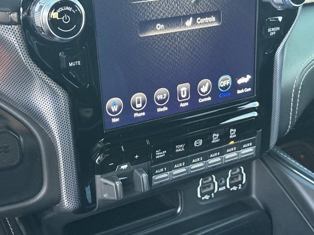 Used 2020 RAM 3500 Limited w/ Max Tow Package image 35