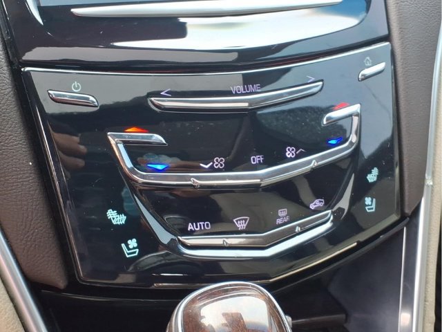 Used 2013 Cadillac XTS Luxury w/ Driver Awareness Package FWD image 10