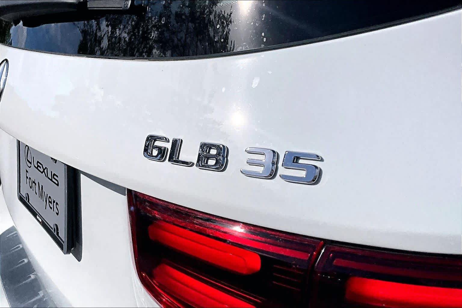 Used 2025 Mercedes-Benz GLB 35 AMG 4MATIC image 10