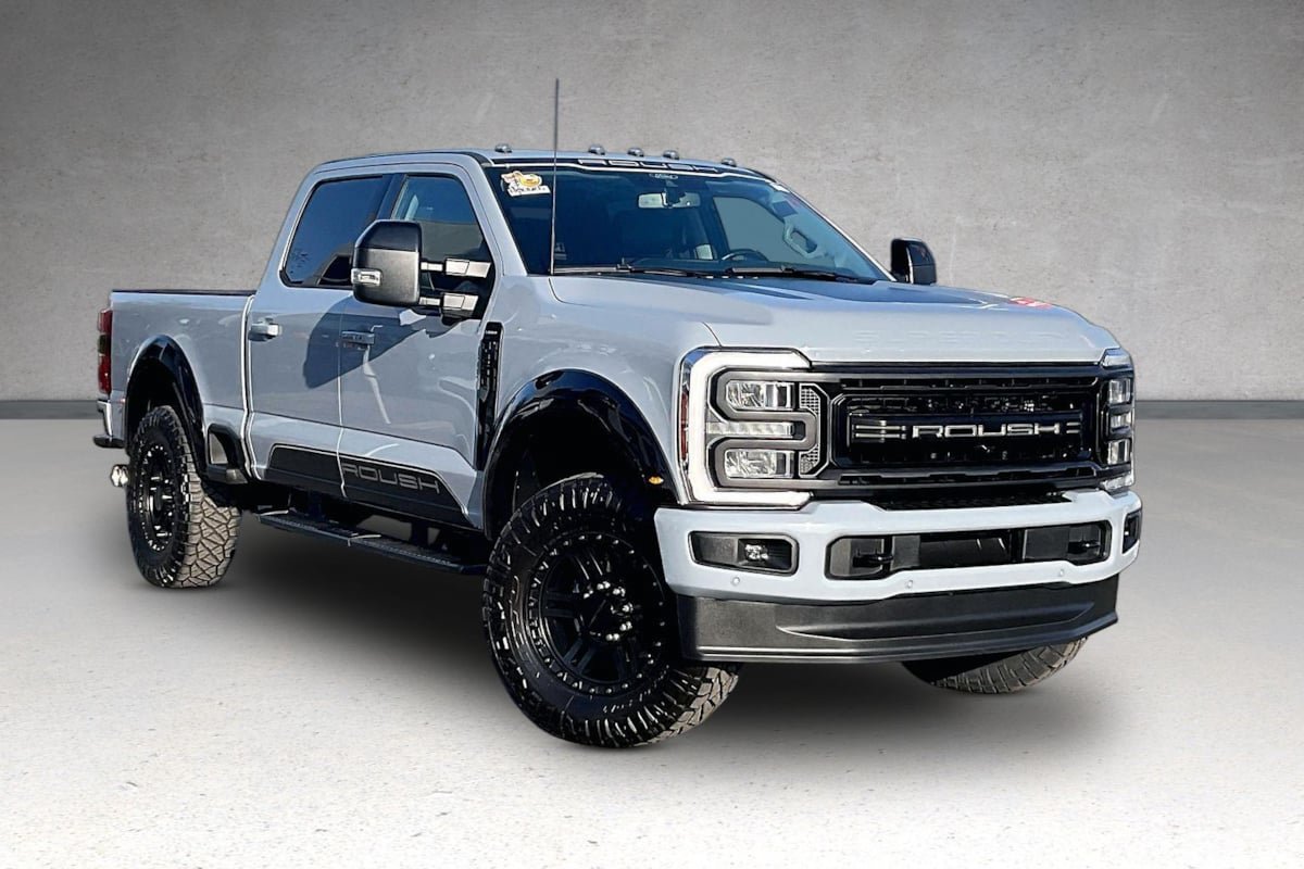 Used 2024 Ford F250 Lariat w/ Lariat Ultimate Package AWD/4WD image 2