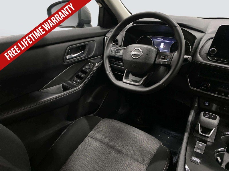 Used 2025 Nissan Rogue SV FWD image 20