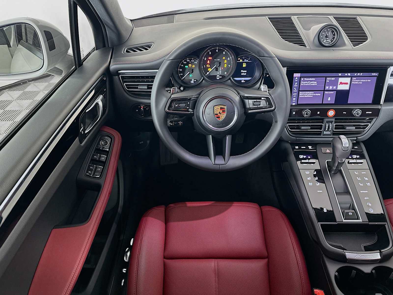 New 2026 Porsche Macan AWD/4WD image 24