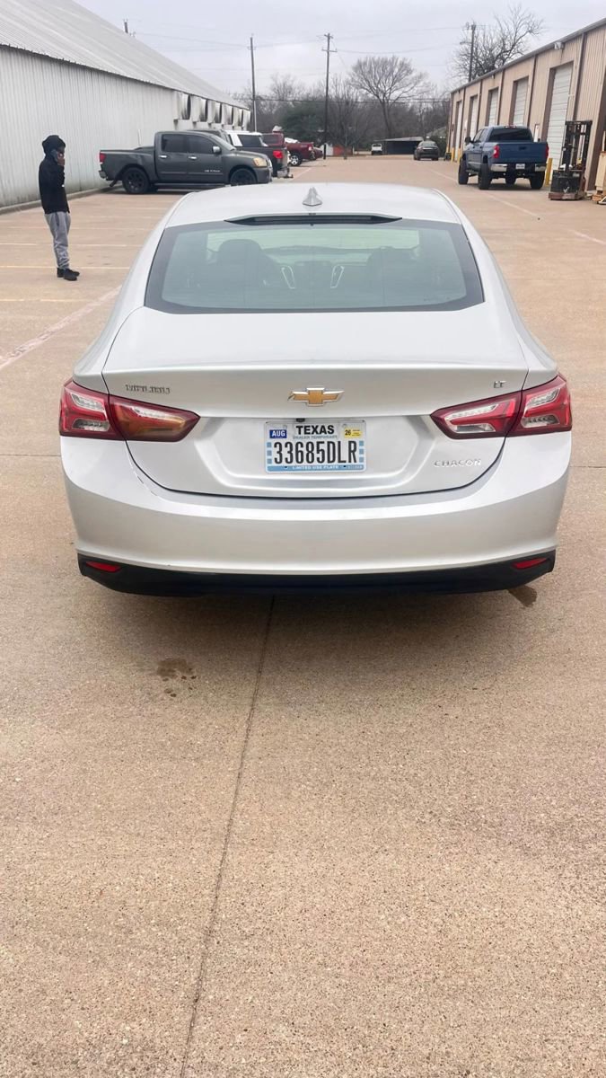 Used 2022 Chevrolet Malibu LT FWD image 5