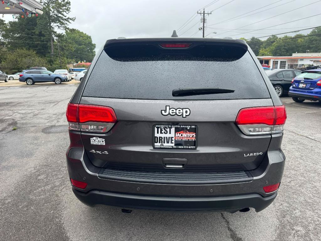 Used 2019 Jeep Grand Cherokee Laredo AWD/4WD image 6