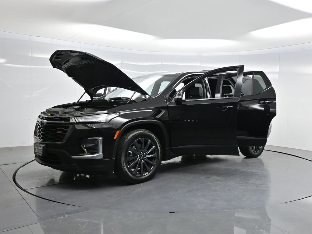 Used 2023 Chevrolet Traverse RS image 46