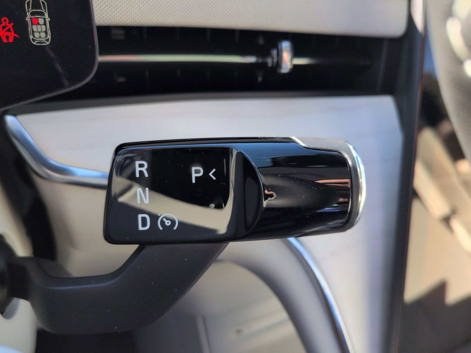 New 2025 Volvo EX90 Plus w/ Protection Package Premier image 22